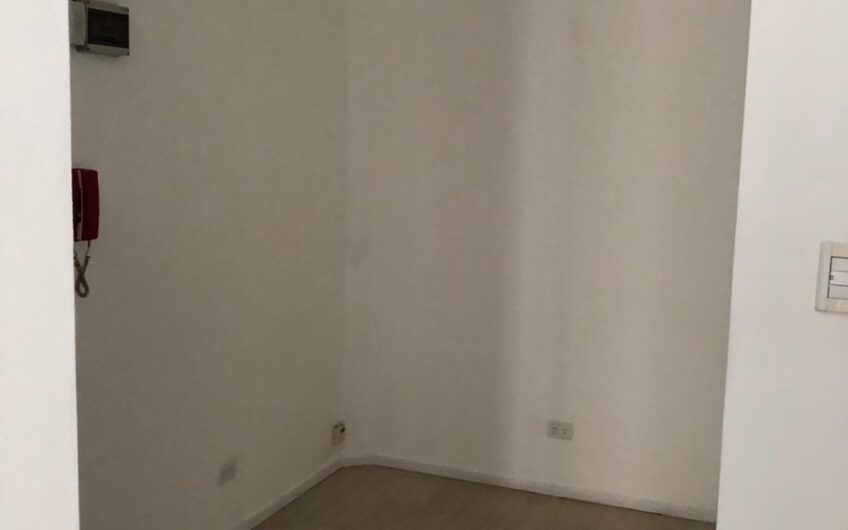 VENDO DPTO. 2 DORM. INTERNO B°CENTRO