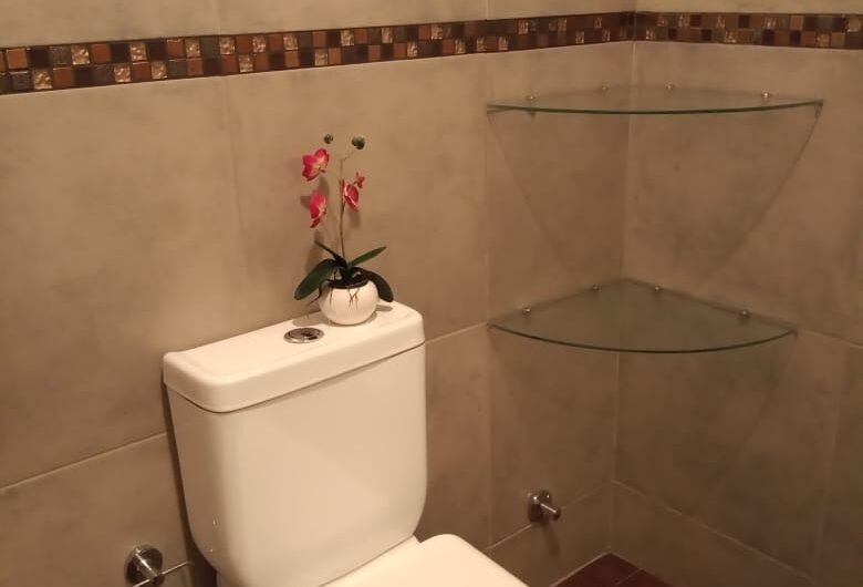 Vendo Casa Refaccionada a Nueva B° Altos de General Paz