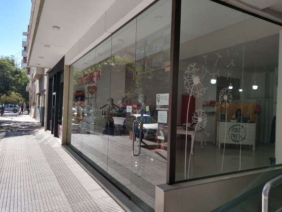 Vendo Local Comercial B° General Paz. 25 de Mayo 1000. Excelente Ubicación