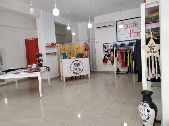 Vendo Local Comercial B° General Paz. 25 de Mayo 1000. Excelente Ubicación