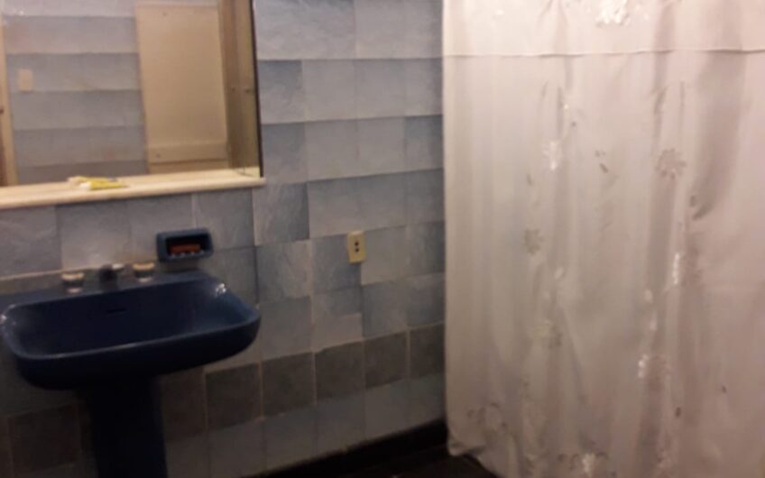 VENDO CASA + LOCAL COMERCIAL B° BAJO GRAL PAZ