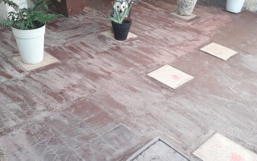 VENDO CASA 2 DORM B° SAN CAYETANO