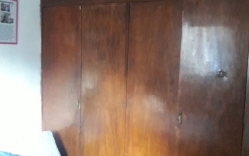 VENDO CASA 2 DORM B° SAN CAYETANO