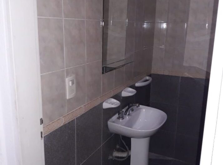 Alquilo Dpto 2 dorm. B° Colon. Andalucia 2062.