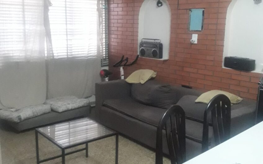 Vendo Casa 2 Dorm B° Rosedal