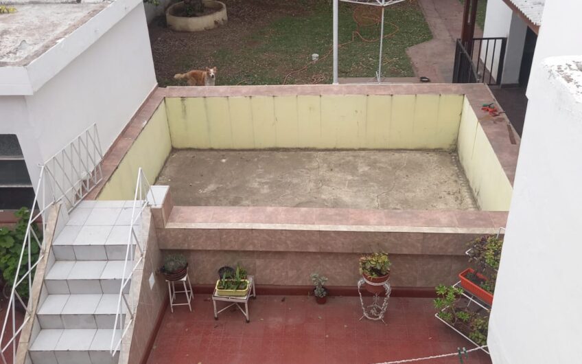 VENDO CASONA B° JARDÍN / CIUDAD UNIVERSITARIA Apta Crédito!