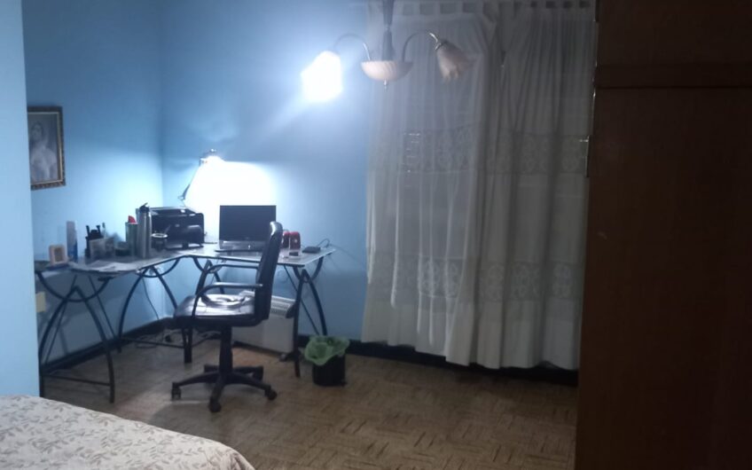 VENDO CASONA B° JARDÍN / CIUDAD UNIVERSITARIA Apta Crédito!