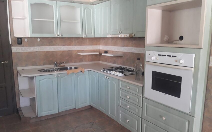 Vendo/Alquilo – Casona Frente al Jockey B° Jardin –