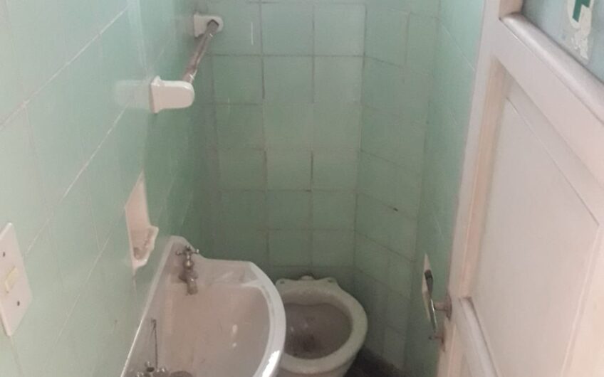 Vendo/Alquilo – Casona Frente al Jockey B° Jardin –