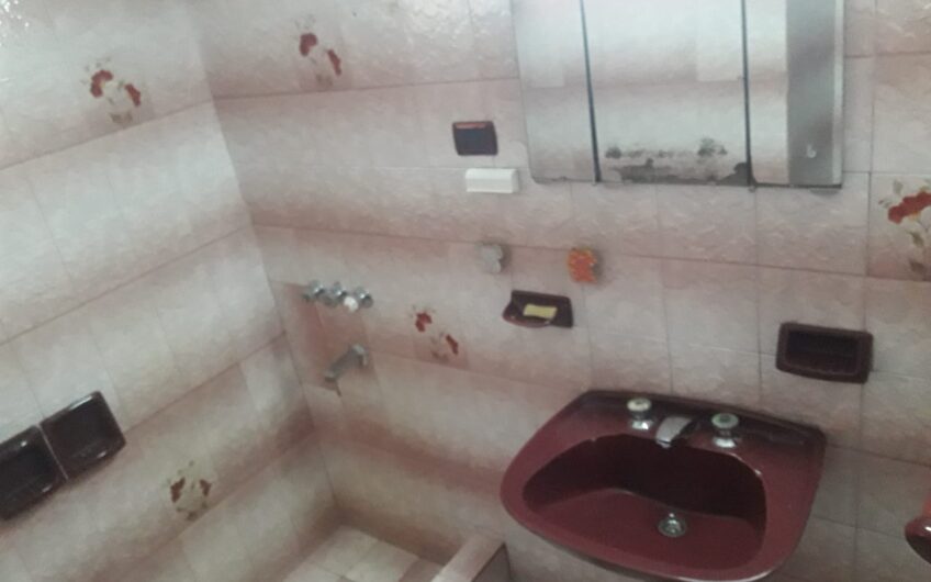 Vendo/Alquilo – Casona Frente al Jockey B° Jardin –