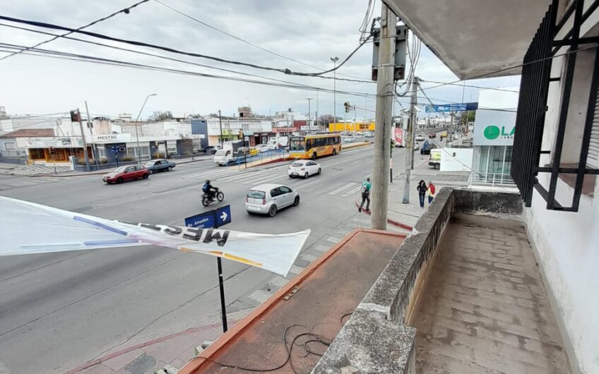 VENDO LOCALES COMERCIALES SOBRE AV. SABATTINI