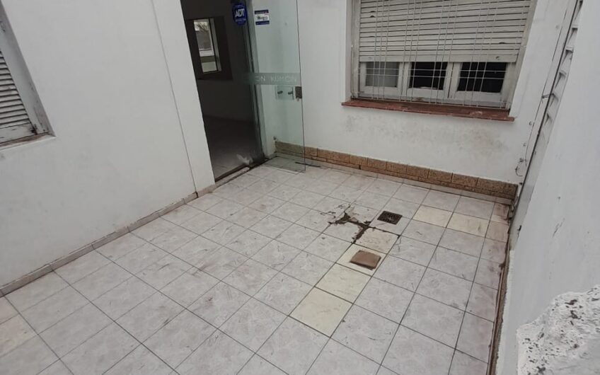 VENDO LOCALES COMERCIALES SOBRE AV. SABATTINI