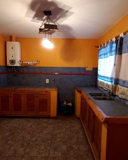 Alquilo Casa B° Talleres Sur. Calle Leartes y Lucio v. De Mansilla.