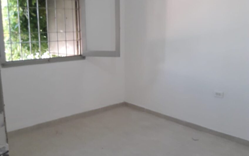 VENDO CASA 3 DORM B° PARQUE LOS MOLINOS