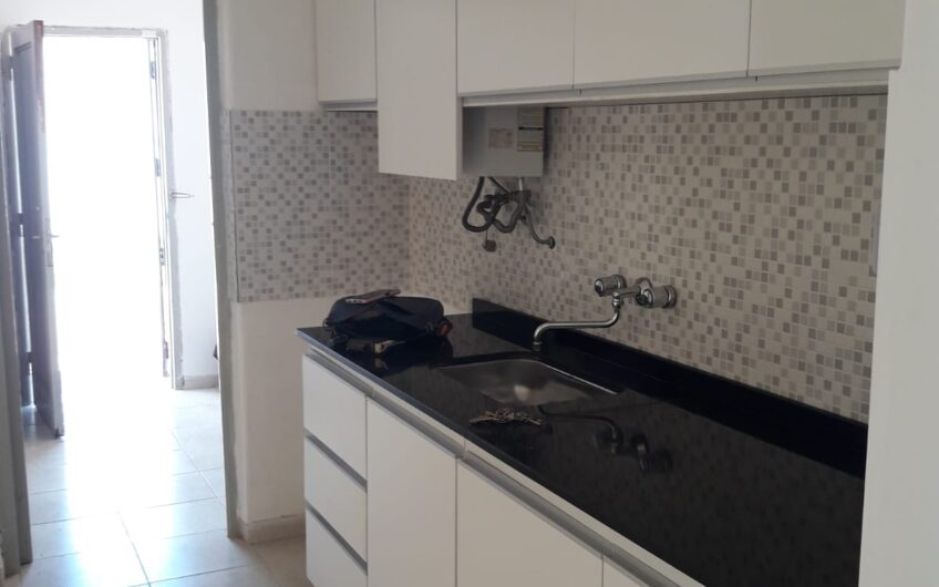 VENDO CASA 3 DORM B° PARQUE LOS MOLINOS