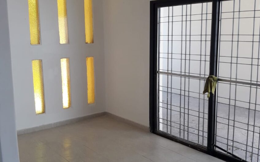 VENDO CASA 3 DORM B° PARQUE LOS MOLINOS
