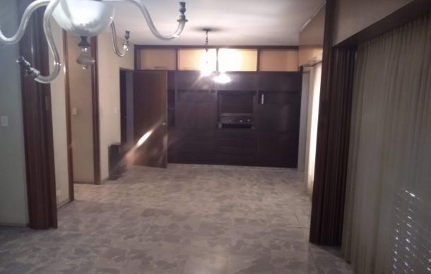 CASA EN VENTA DE 5 DORMITORIOS, B° MAIPU 2da.