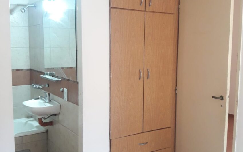 Vendo Block Dptos  1 Dorm P.B B° Alta Cba