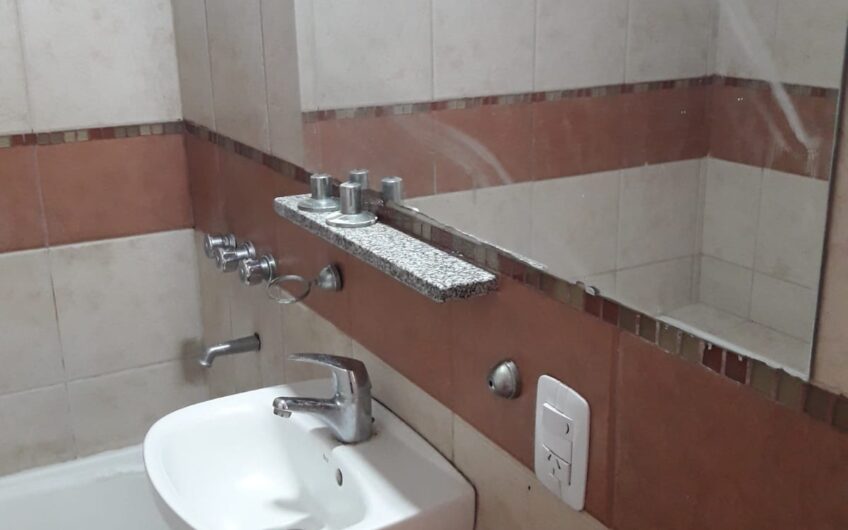 Vendo Block Dptos  1 Dorm P.B B° Alta Cba