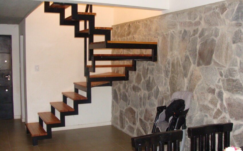 Duplex en venta en Barrio cerrado “La Catalina”