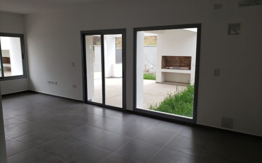 Vendo Duplex Barrio Cerrado “Cuesta Colorada”