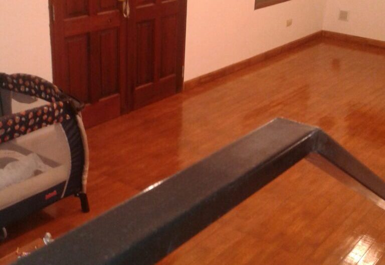 Vendo Casa esquina en “Villa Eden” Localidad de La Falda.