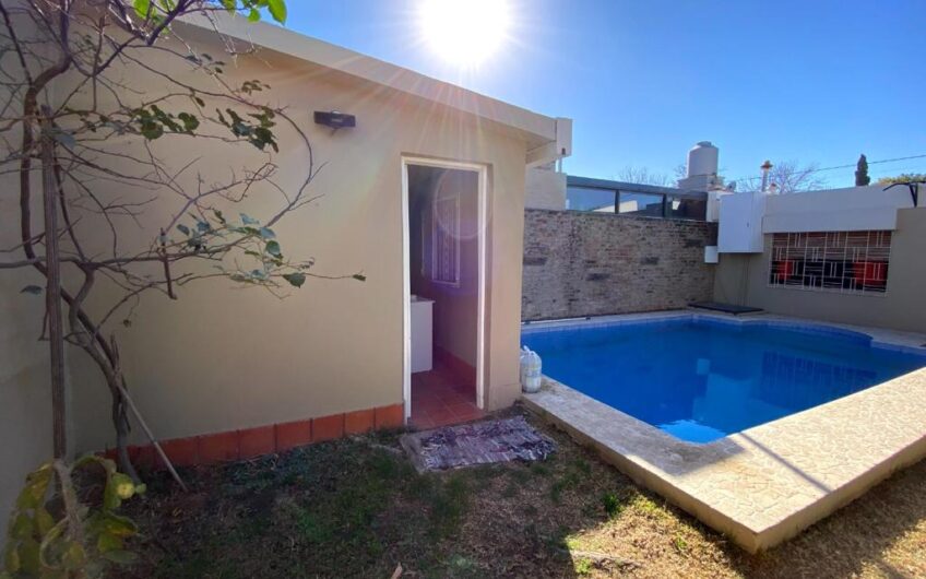 Vendo Casa 3Dorm. B° Residencial Velez Sarsfield