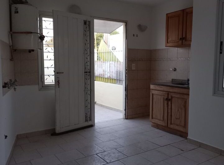 Alquilo Departamento P.A B° Maipú 2da Sección. Av. Sabattini