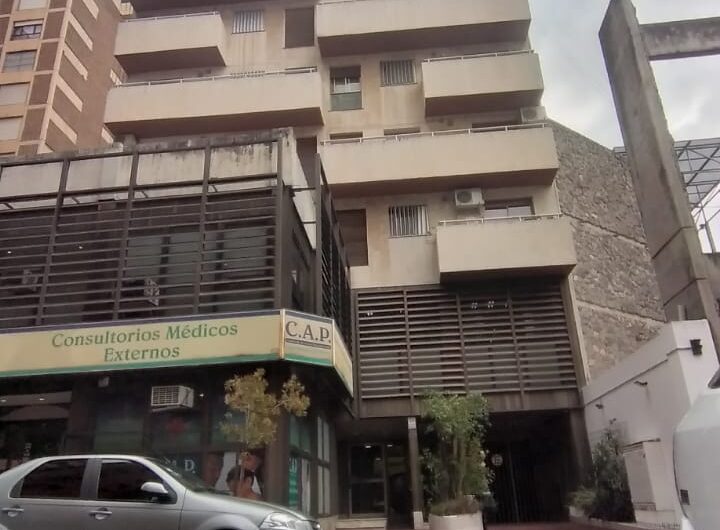Vendo Departamento B° Centro. A 1 cuadra de Patio Olmos. Excelente ubicación.
