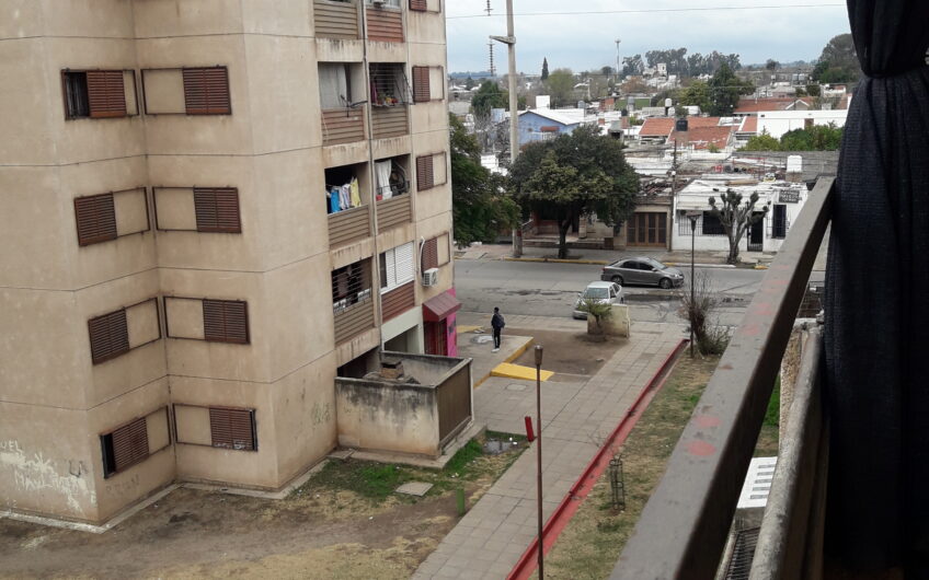 ALQUILO DEPARTAMENTO B° URQUIZA “MONOBLOCK STABIO”
