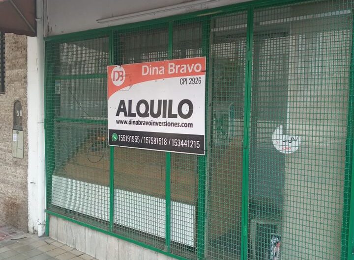 Alquilo Local chico frente a Plaza Colón.