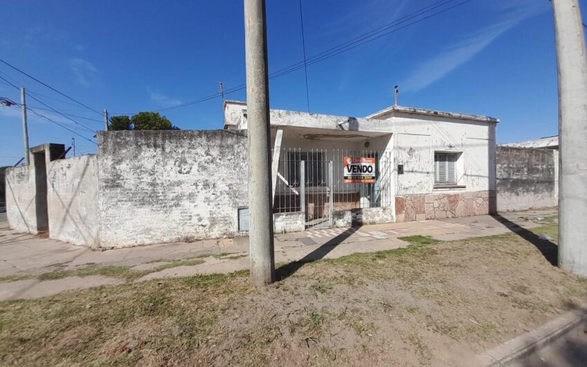 Vendo Casa + Dpto a Refaccionar B° Ferreyra