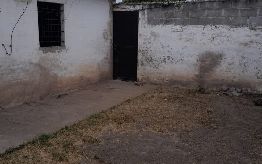 Vendo Casa + Dpto a Refaccionar B° Ferreyra