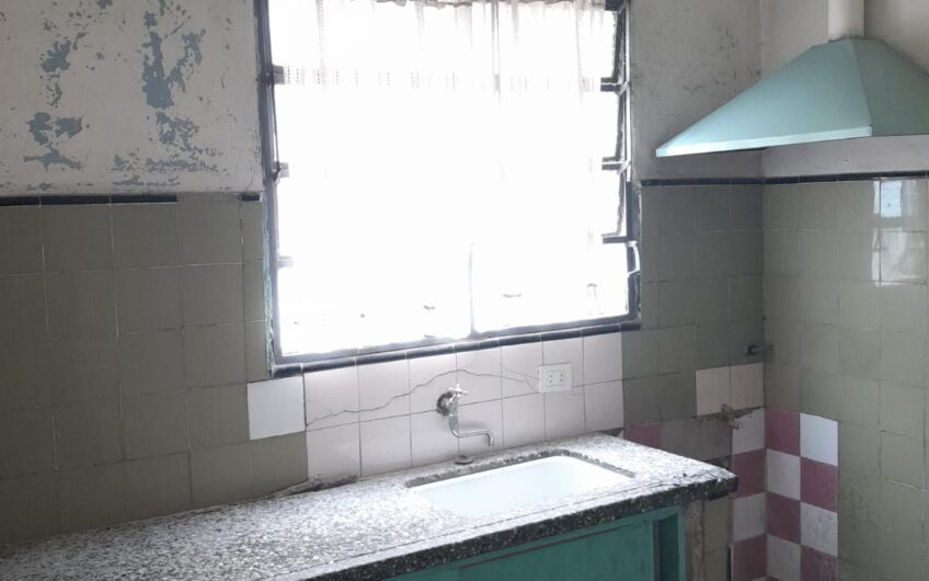 Vendo Casa + Dpto a Refaccionar B° Ferreyra