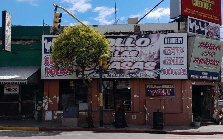 Vendo Excelente esquina Sarmiento y Maipu Ideal Constructora