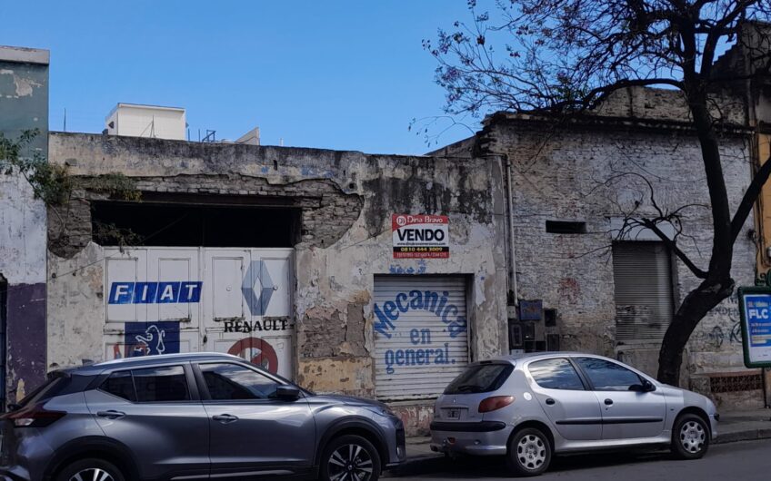 Vendo Excelente esquina Sarmiento y Maipu Ideal Constructora