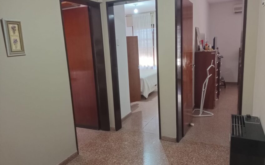 Vendo Hermosa Casa B° Liceo 1ra sección.