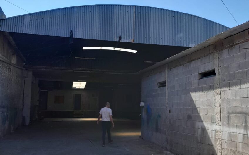 Vendo Galpones 500mtrs B° San Vicente. (Se recibe Departamento)