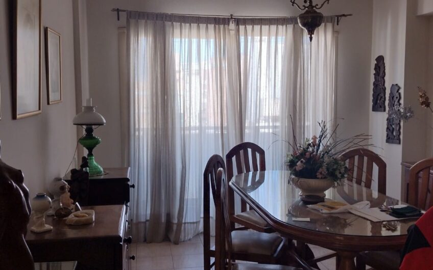 Venta Excelente Departamento sobre Av. Colon B° Centro