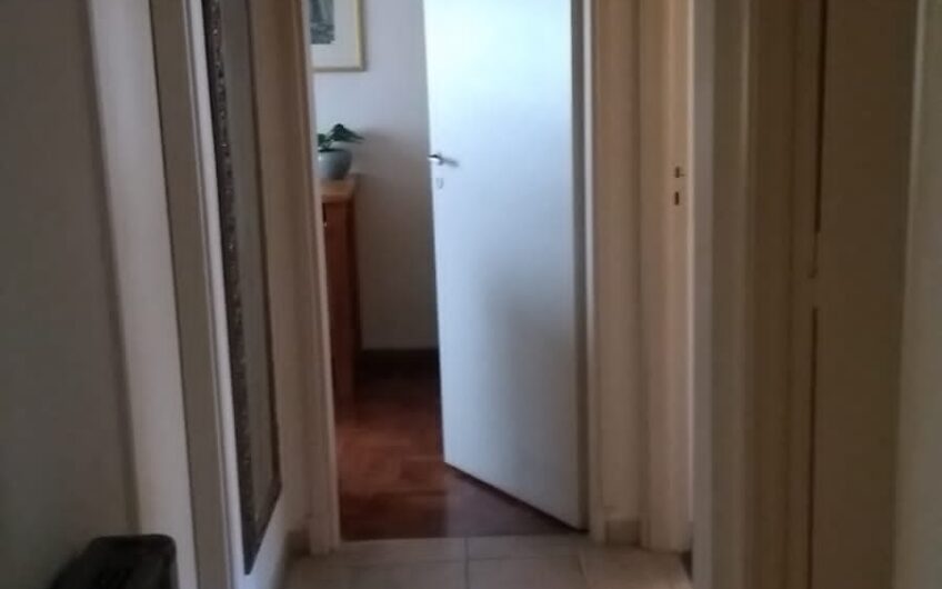 Venta Excelente Departamento sobre Av. Colon B° Centro