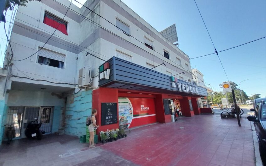 Vendo Complejo de Dptos + Local Comercial B° Jardin