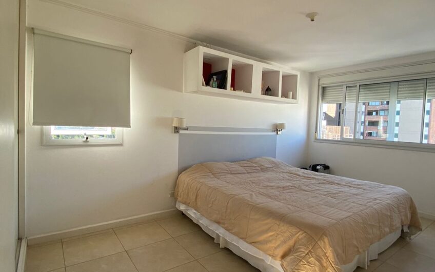 Venta Hermoso Duplex en “Quintas de Santa Ana”