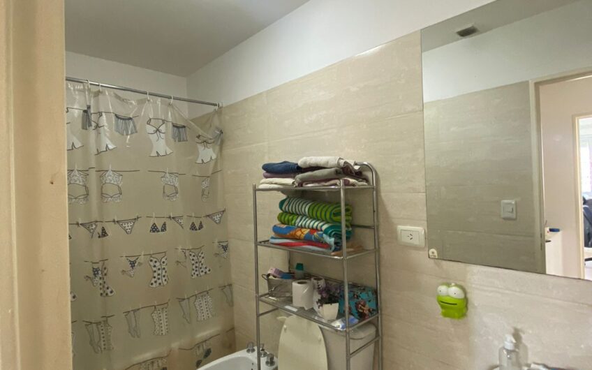 Venta Hermoso Duplex en “Quintas de Santa Ana”