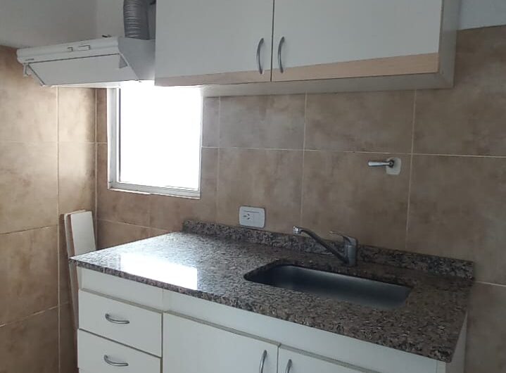Alquilo Departamento B° Alberdi.