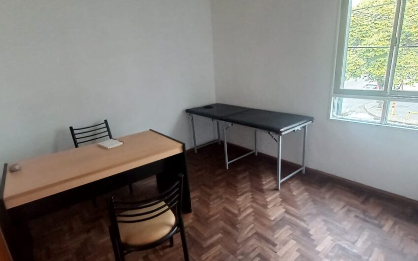 Vendo Departamento B° General Paz. Excelente ubicación.