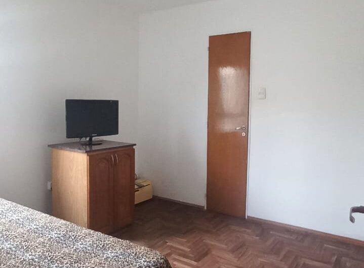 Vendo Departamento B° General Paz. Excelente ubicación.