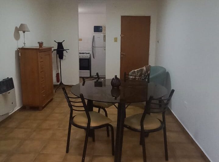 Vendo Departamento B° General Paz. Excelente ubicación.