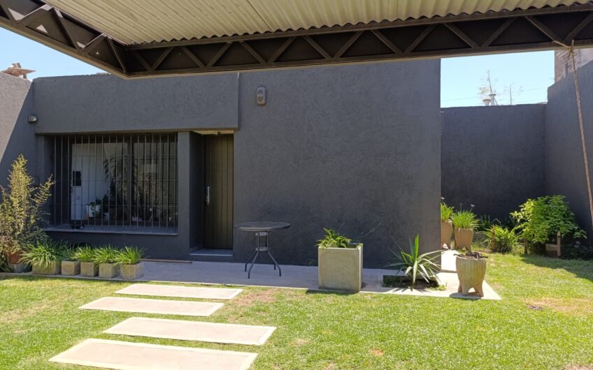 Venta casa B° Colon. Appto Crédito Bancor.