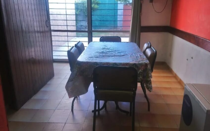 Vendo Casa 4 dormitorios B° Alto General Paz.