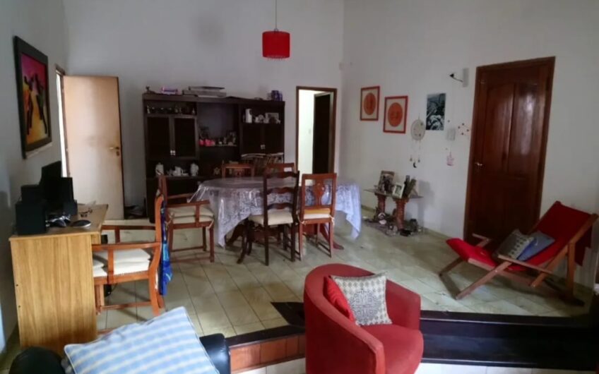 Vendo Casa 4 dormitorios B° Alto General Paz.